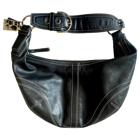 COACH Soho Hobo black leather bag chrome hardware zipper white topstitch detail - Picture 2 of 16